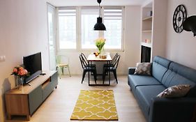 Comfy With Great City View By Cooee Apartments